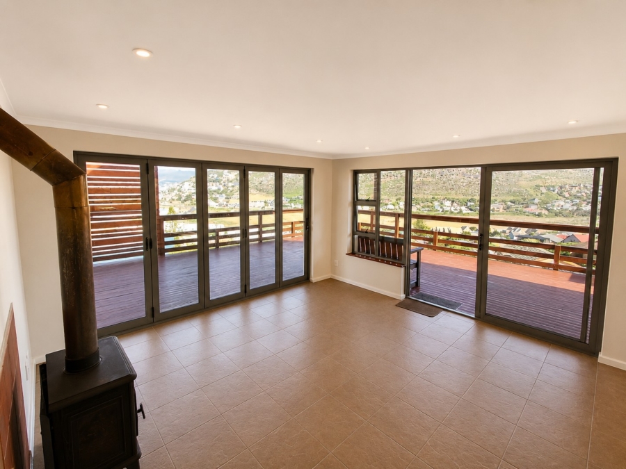 4 Bedroom Property for Sale in Glen Ridge Western Cape